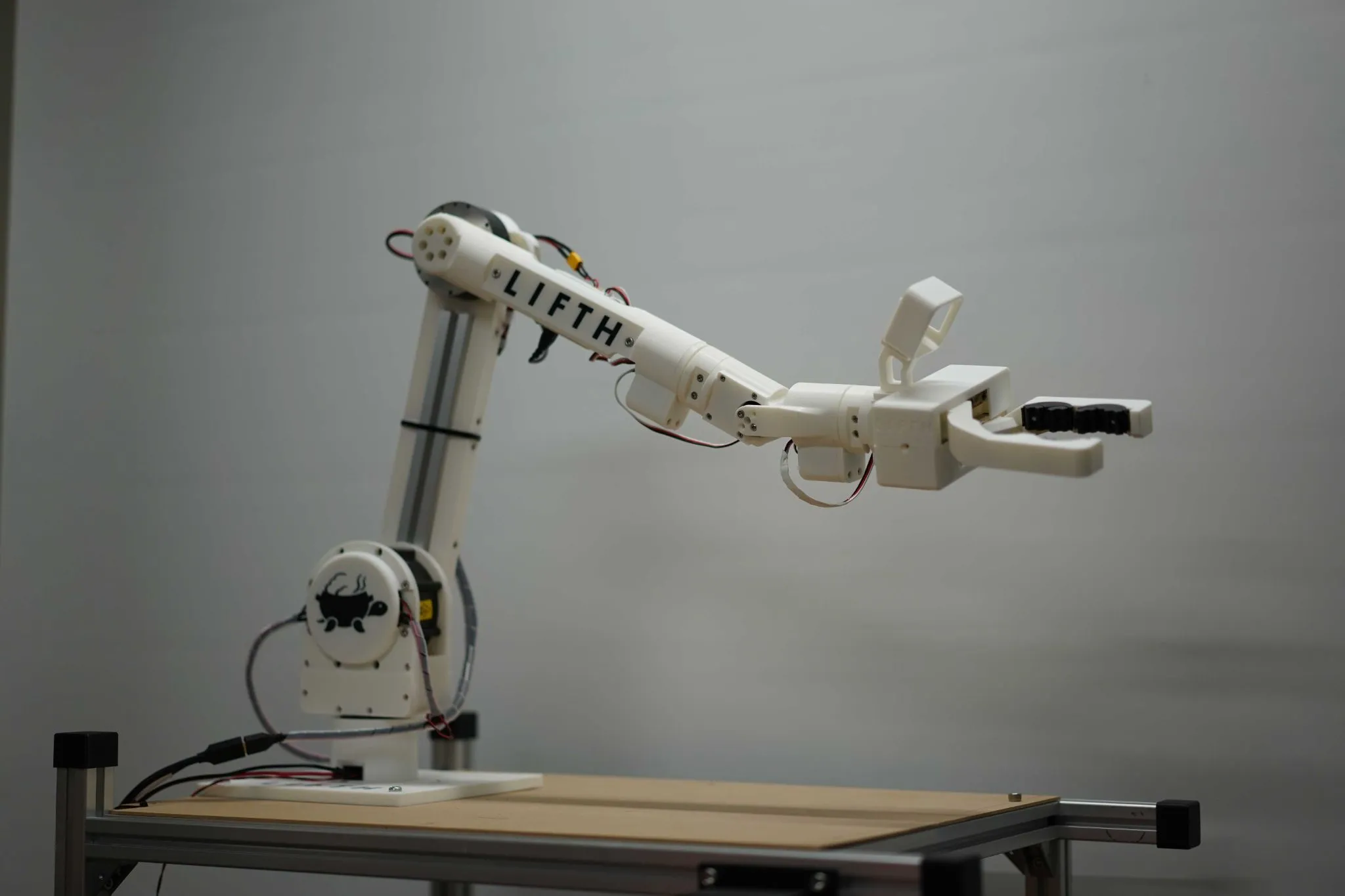 LIFTH arm prototype